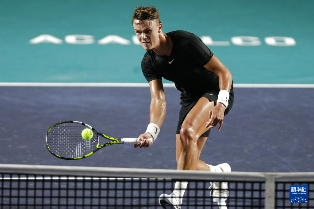 中場的絕對 中場的絕對