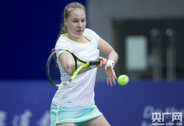 斯滑翔劈扣 斯滑翔劈扣